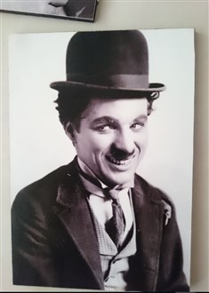 تابلو عکس چوبی مشاهیر سینما 107 (13cm*18cm)